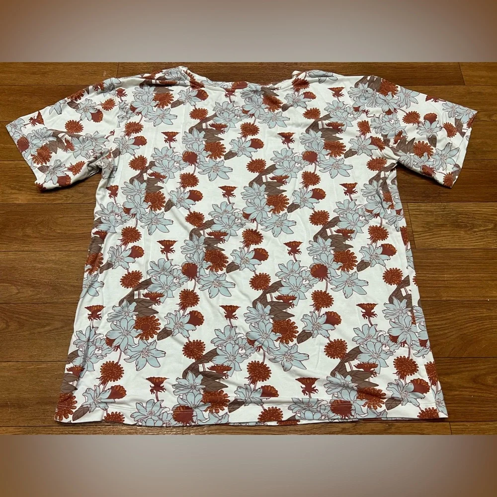 Kate Quinn Floral Short Sleeve Tee - White and Brown - Picture 2 of 3